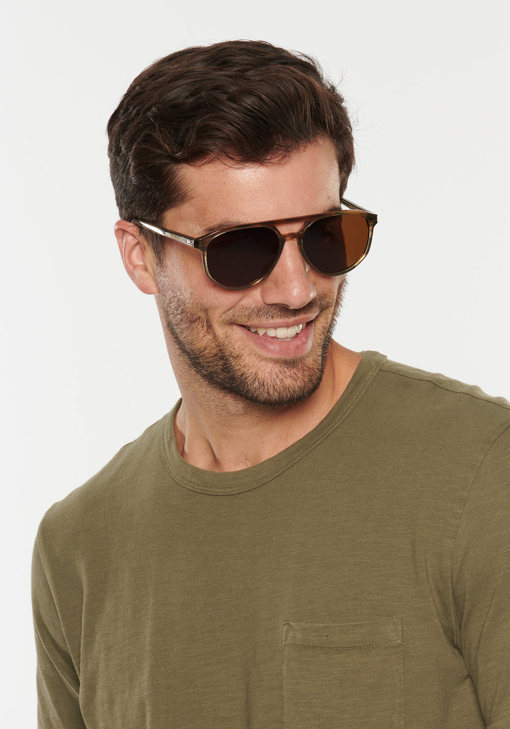 BRANDO | Marsh Polarized Handcrafted, luxury brown green grey gradient acetate aviator polarized KREWE sunglasses mens model | Model: Douglas