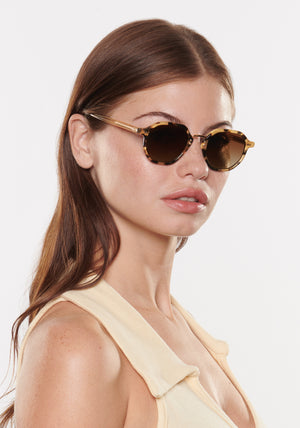 KREWE DAKOTA | Iberia + Haze Polarized 18K Handcrafted, luxury, designer tortoise shell acetate sunglasses womens model | Model: Katie